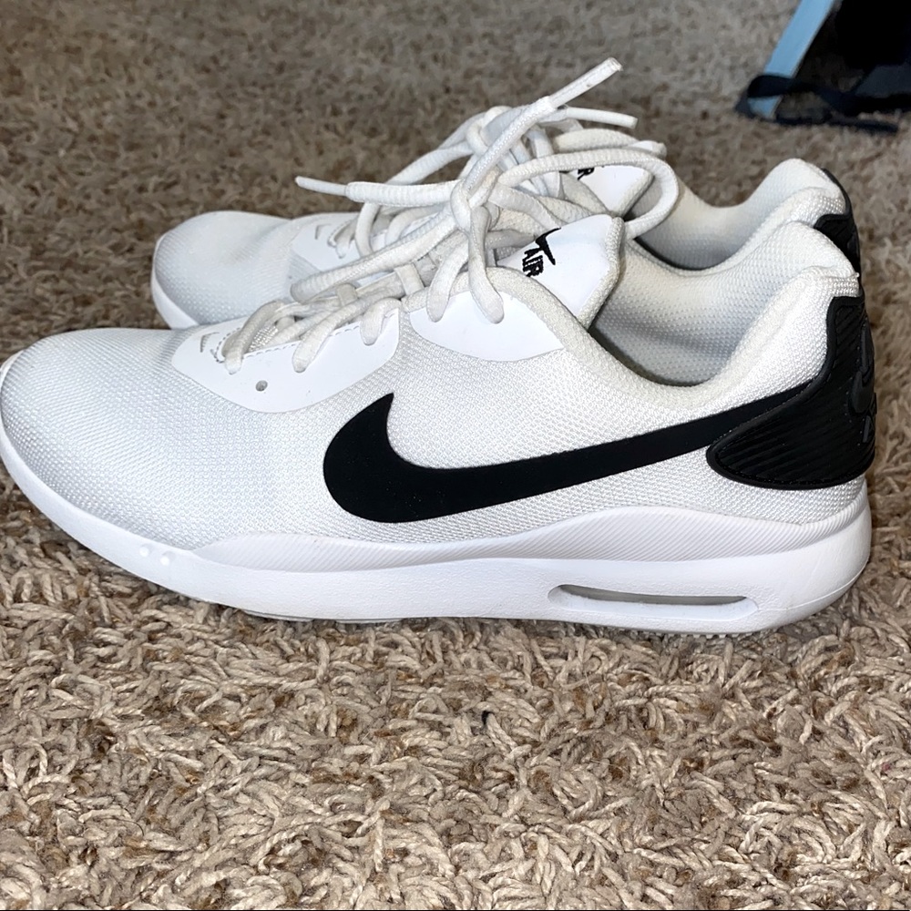 Nike Air Max Oketo White & Black - Women’s
